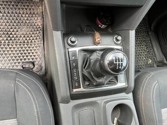 Prodám VOLKSWAGEN AMAROK 2.0 TDI - 9