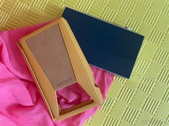 Přehrávač vysoce kvalitní digitalní hudby Astell&Kern - 9