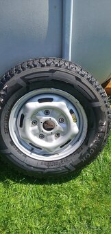 PRODÁM MOC PĚKNOU ZIMNÍ SADU NA FORD TRANSIT R16 - 9