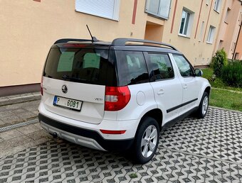Škoda Yeti 2015 1.2TSI 77kw Ambition • TOP Výbava • - 9