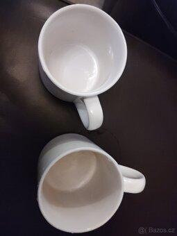Velké bílé porcelánové hrnky - 9