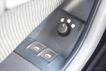 Audi A3 1.6i 75KW TIPTRONIC KLIMA ČR (2004) - 9