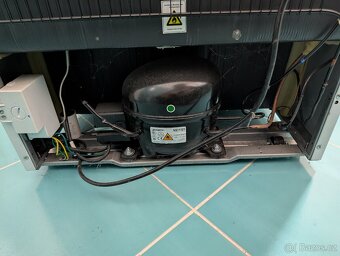 Mraznička Amica GS15600W bílá - 9