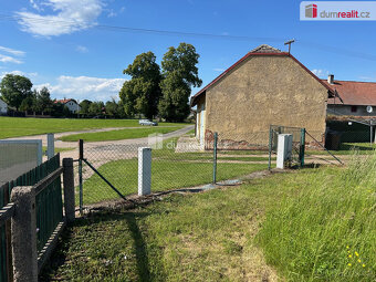 Prodej pozemku k výstavbě rodinného domu v obci Selmice , ok - 9
