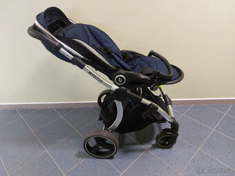 Kočárek + výbava - 9