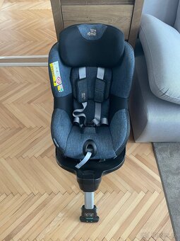 Britax Römer otočná autosedačka se základnou - 9