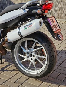 BMW F 800 GT, kufr, laděný výfuk GPR - 9