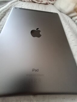 Apple iPad (9.generace) 10.2 lte - 9