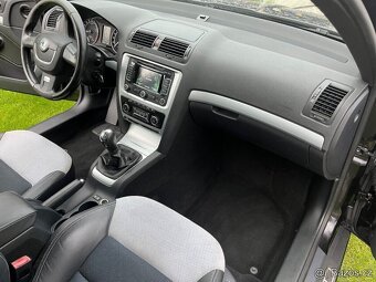 Škoda Octavia II RS facelift 2010 125kW xenon Navi - 9