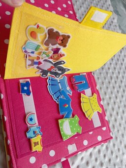 quiet book s panenkou - 9