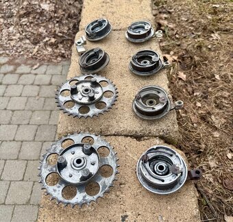 Jawa Jawetta, Stadion - díly - 9