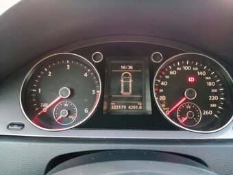 VW Passat Combi 2.0 TDI - 9