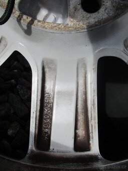 AUDI ALU kola 7,5x17ET45 s pneu 235/45 R17 97H XL - 9