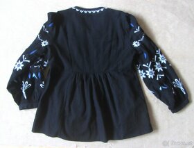 Černý lehký kabátek vyšívaný - 9