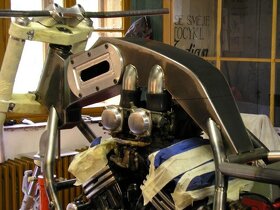 Yamaha V-max 1200 stavba - 9