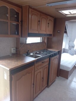 Dvouosý karavan - 9