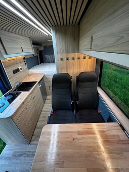 Obytná dodávka Peugeot boxer - 9