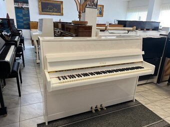 Bílé pianino Petrof se zárukou 2 roky, doprava. PRODÁNO - 9