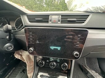 Škoda Superb 3 kombi 2.0TDI 110KW DFGA SWV LF9R r.v. 2018 - 9