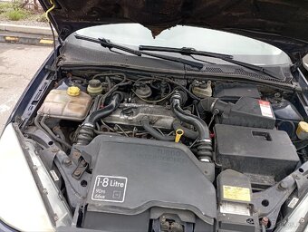 Ford Focus 1.8 TDCI - 9