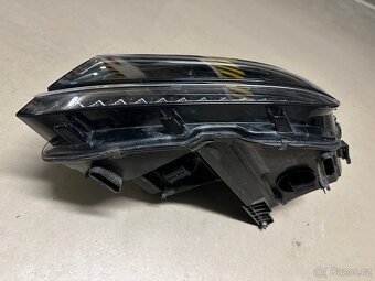 5NB 941 081 D - 9