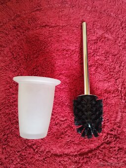 Set WC-držák toal. papíru, štětky a spreje - 9