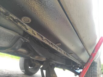 Rav4 2,0 VELMI PĚKNÁ - 9
