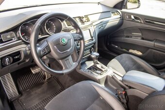 Škoda Superb Combi 3.6 FSI V6 4x4 L&K DSG - 9