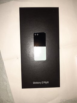Samsung Z Flip5 8/512GB - 9