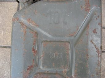 Prodám plechové kanystry ČSA - 9