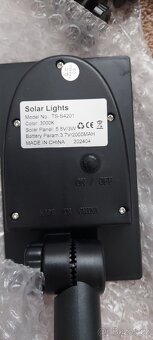 Solární zahradní LED světlo - 9