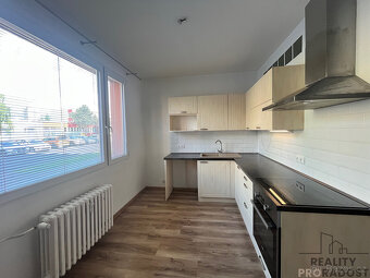Byt 3+1 s balkonem, 81 m2, po rekonstrukci - 9