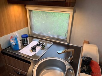 Fiat Ducato Hymer Trump 654 sl - Vrchní a zadní spaní - 9