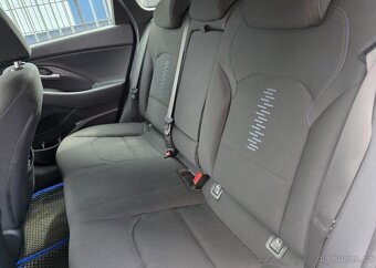 Hyundai i30 1.4-KAMERA-PARKOVACÍ SENZORY - 9