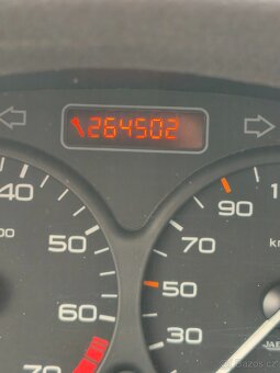 Peugeot 206 - rok 2002 / 1.1 - 44kW - 9