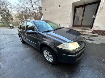 Renault Megane 1.6 i - 9