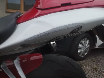 Suzuki GSX-R 600 K7 - 9