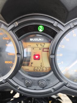SUZUKI DL 650 V-STROM - 9