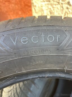 Zimní pneu GOODYEAR - 9