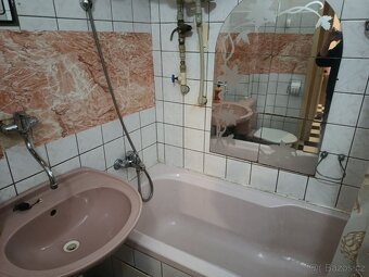 Cheb 2 + 1 pronájem - 9