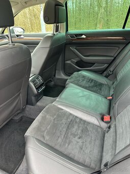 Volkswagen Passat, Kombi 1,6 TDi 88 kW R-LINE PANORAMA - 9