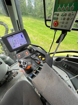CLAAS Arion 650 - 9