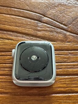 Apple Watch SE 40mm stříbrné - 9