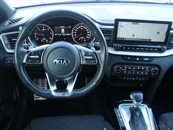 Kia Ceed 1,6 CRDi DCT GT Line ČR 1.maj 7DCT GT Line (2021) - 9