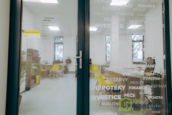 Podnájem moderní a reprezentativní kanceláře v lukrativní lo - 9