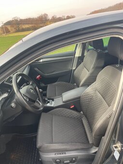 Škoda Superb, 2.0 TDI 140kw Manuál, facelift. - 9
