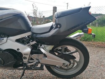 Honda CBR 400 RR nc29 - 9