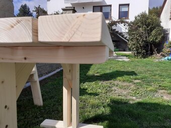 Lavice a stůl z masivu - 9