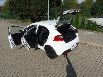 Kia Rio 1.4 CRDi ČR původ - 9