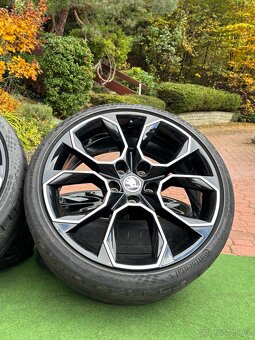 5x112 R19 Extreme Octavia Vrs - 9